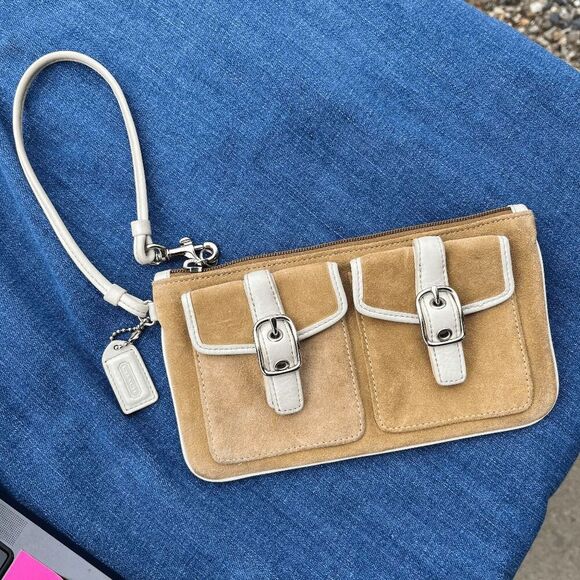 Vintage Coach Soho Buckle Suede Leather Wristlet in Tan & Cream - Picture 1 of 11